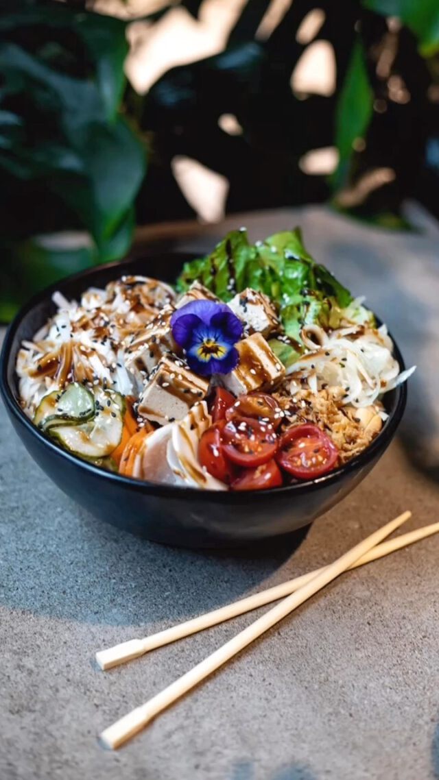 Banh Mi & Bubbles - 
Asian Fusion Kitchen 🤪🤪🤪🤪#asianrestaurantstuttgart #baoburger  #banhmi #banhmiandbubbles  #mrholytaste
#asianfood #japanesefood #sushilover
#veganfood #veggies #plantbased
#friedchicken #instafood #burgerlover
