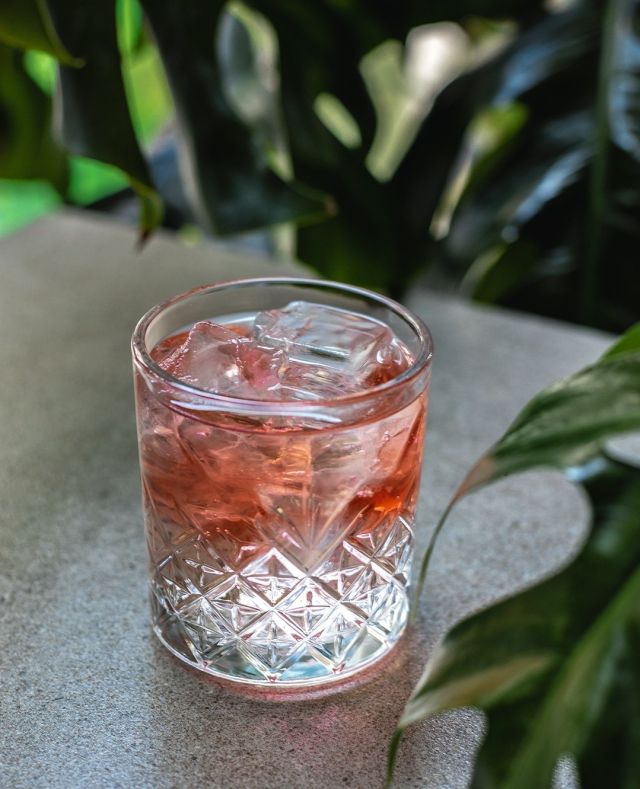 try our cherry blossom cocktail ⁠
with sakura liqueur I sake I lemon I sugar ⁠
⁠
#asianrestaurantstuttgart #baoburger  #banhmi #banhmiandbubbles  #veganesrestaurantstuttgart #marcelwanek⁠
#asianfood #japanesefood #sushilover⁠
#veganfood #veggies #plantbased⁠
#friedchicken #instafood #burgerlover