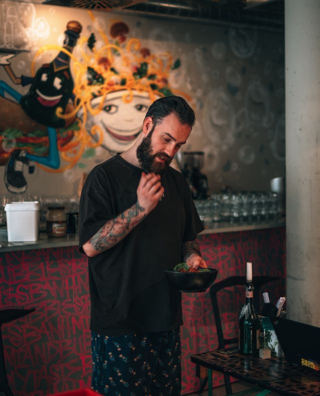The Menu "The Tipsy Chef" Asian Fusion Style in Arbeit ...⁠
COOK FOR GOOD ⁠
Online Koch-Workshop am 23.04.23 um 18 Uhr, der Erlös geht an die Hilfsorganisation Stelp e.V. aus Stuttgart.⁠
⁠
Tickets gibts unter: ⁠
⁠
https://stelp.eu/event/cook-for-good/⁠
⁠
#asianrestaurantstuttgart #baoburger  #banhmi #banhmiandbubbles  #veganesrestaurantstuttgart #marcelwanek⁠
#asianfood #japanesefood #sushilover⁠
#veganfood #veggies #plantbased⁠
#friedchicken #instafood #burgerlover